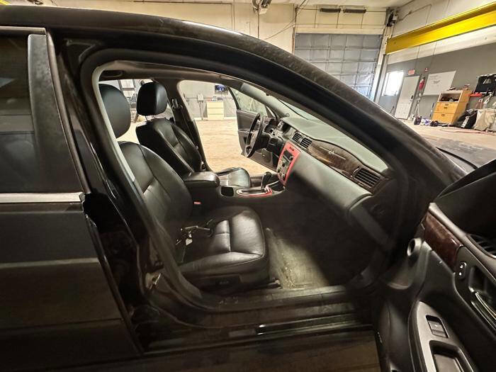 Used 2012 Chevrolet Impala LTZ FWD image 27