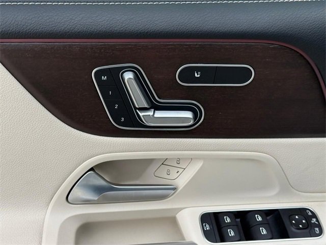 Certified 2022 Mercedes-Benz GLB 250 4MATIC image 18