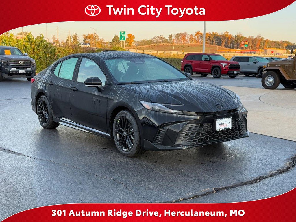 New 2026 Toyota Camry Hybrid image 1