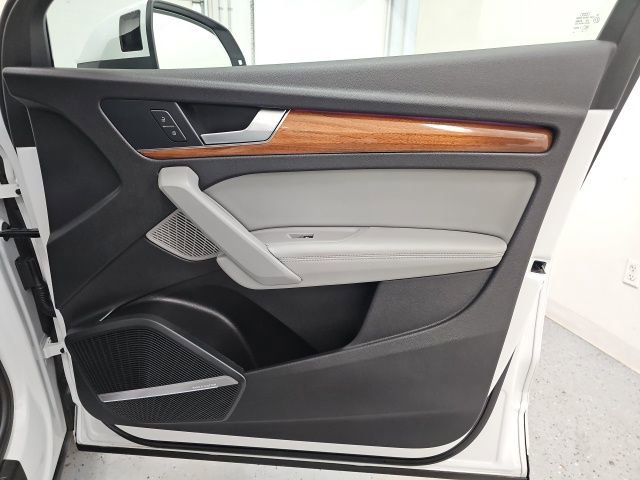 Used 2022 Audi Q5 e Prestige image 36