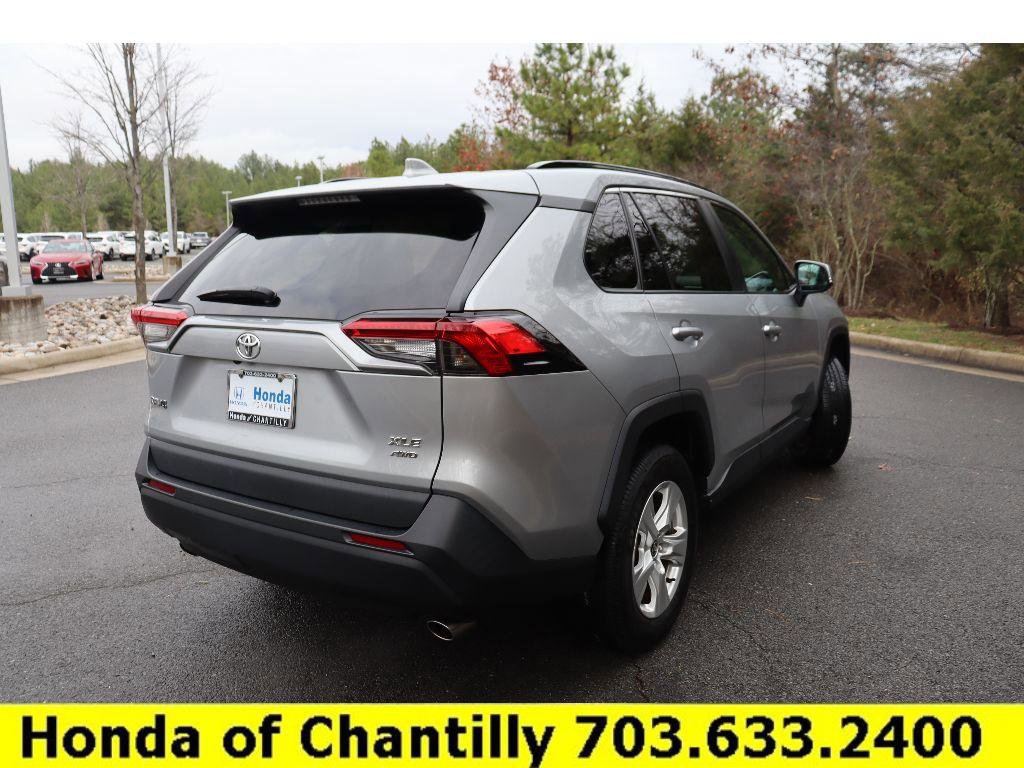 Used 2021 Toyota RAV4 XLE image 7