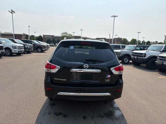 Used 2016 Nissan Pathfinder S AWD/4WD image 7