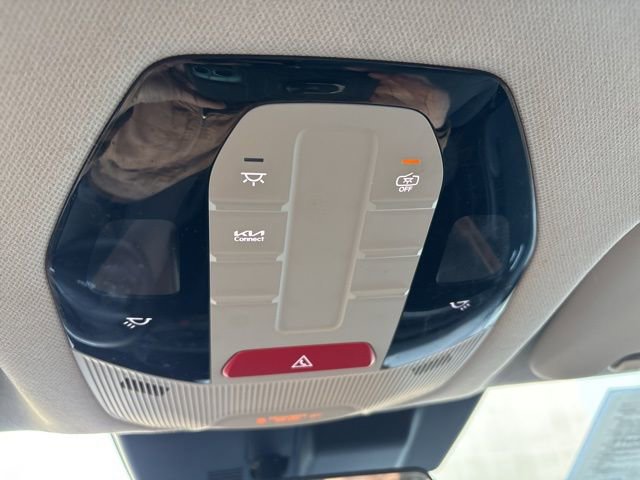Used 2025 Kia K4 LXS image 17