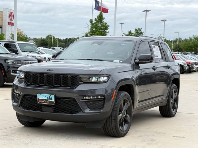 Used 2024 Jeep Grand Cherokee Limited w/ Black Appearance Package AWD/4WD image 6
