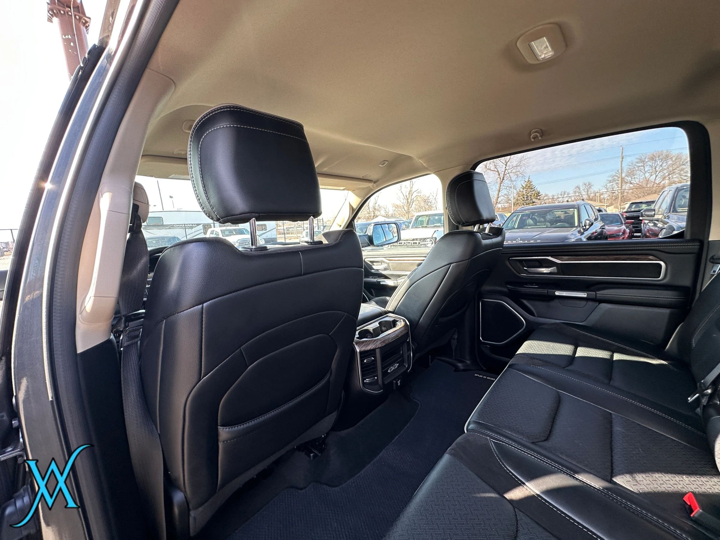 Used 2020 RAM 1500 Laramie AWD/4WD image 23