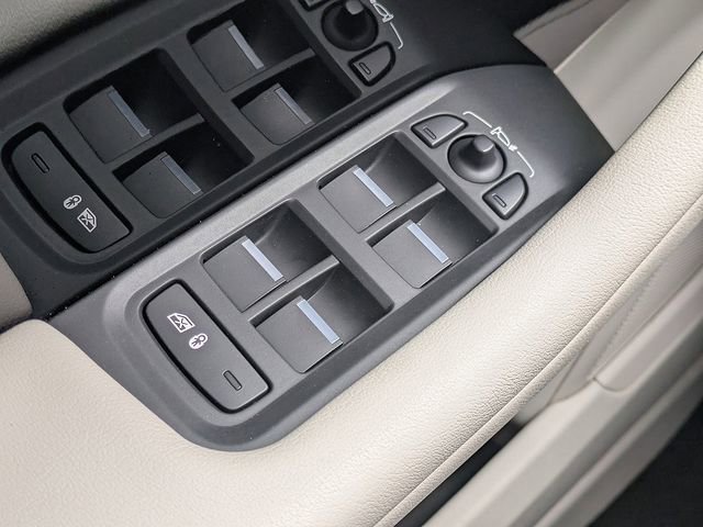 Used 2020 Jaguar I-PACE SE image 28