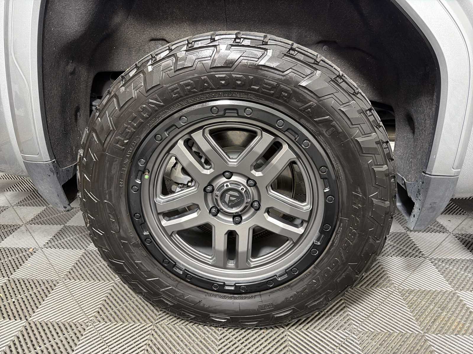 Used 2023 GMC Sierra 1500 Denali Ultimate AWD/4WD image 16
