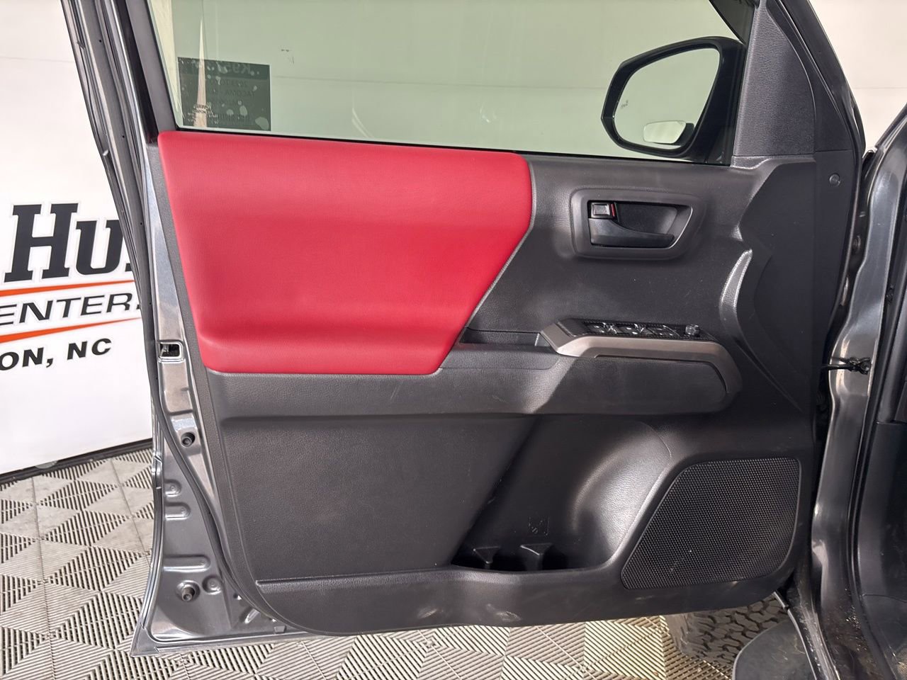 Used 2023 Toyota Tacoma SR5 image 8