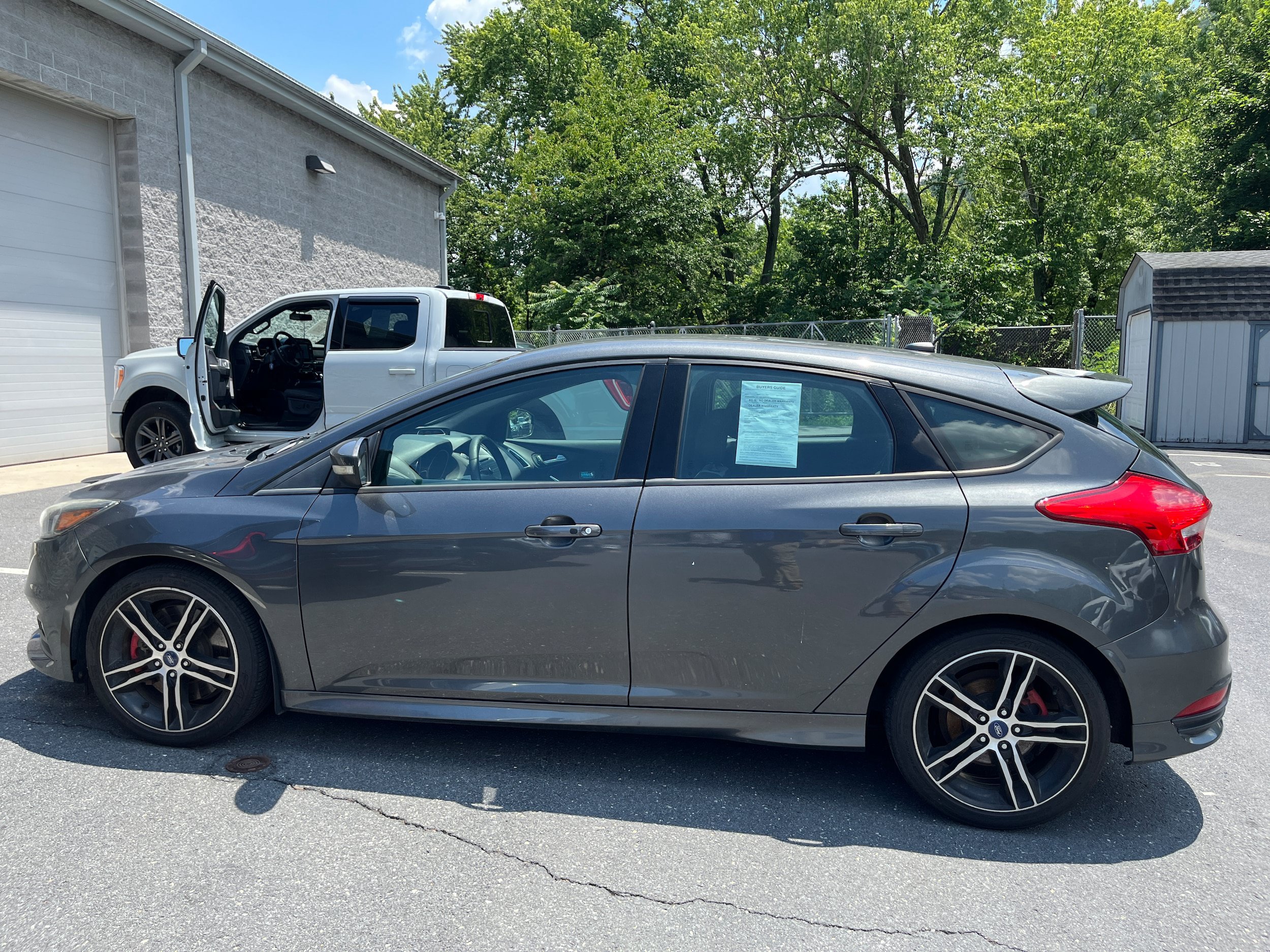 Used 2017 Ford Focus ST FWD image 7