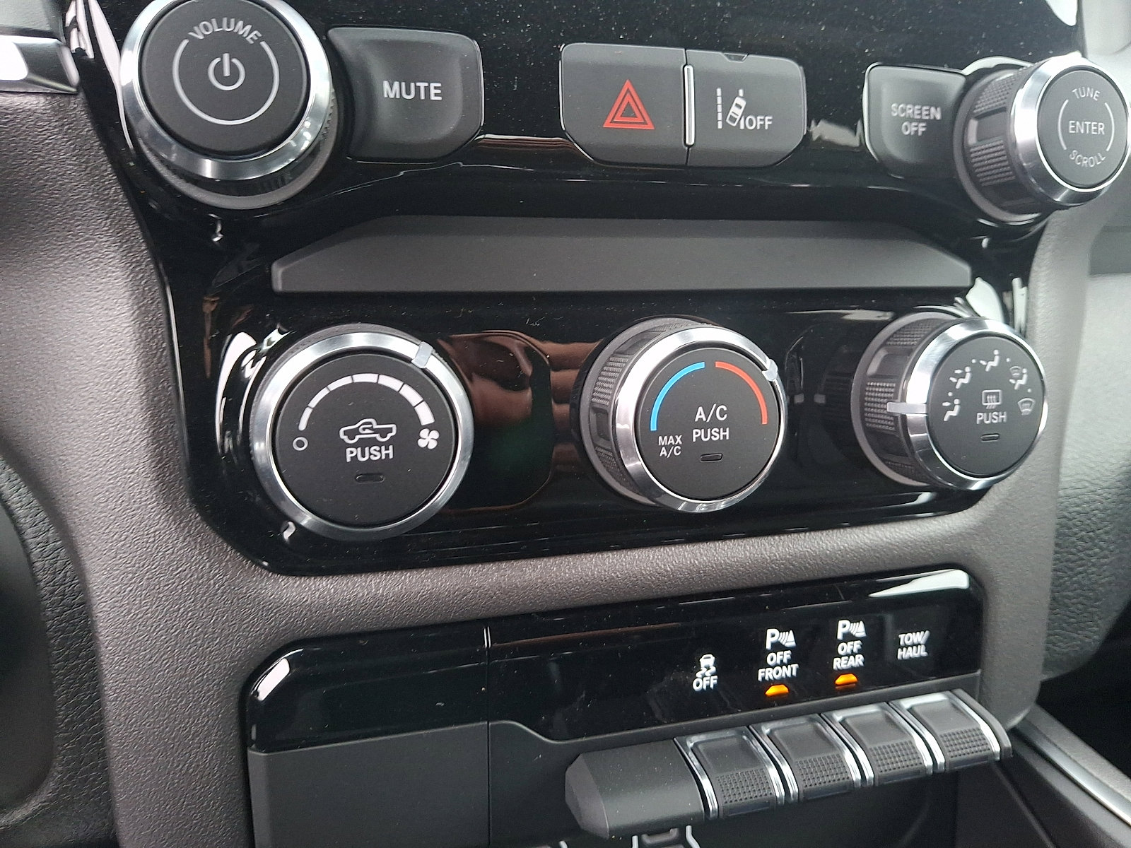 New 2026 RAM 1500 Express image 11