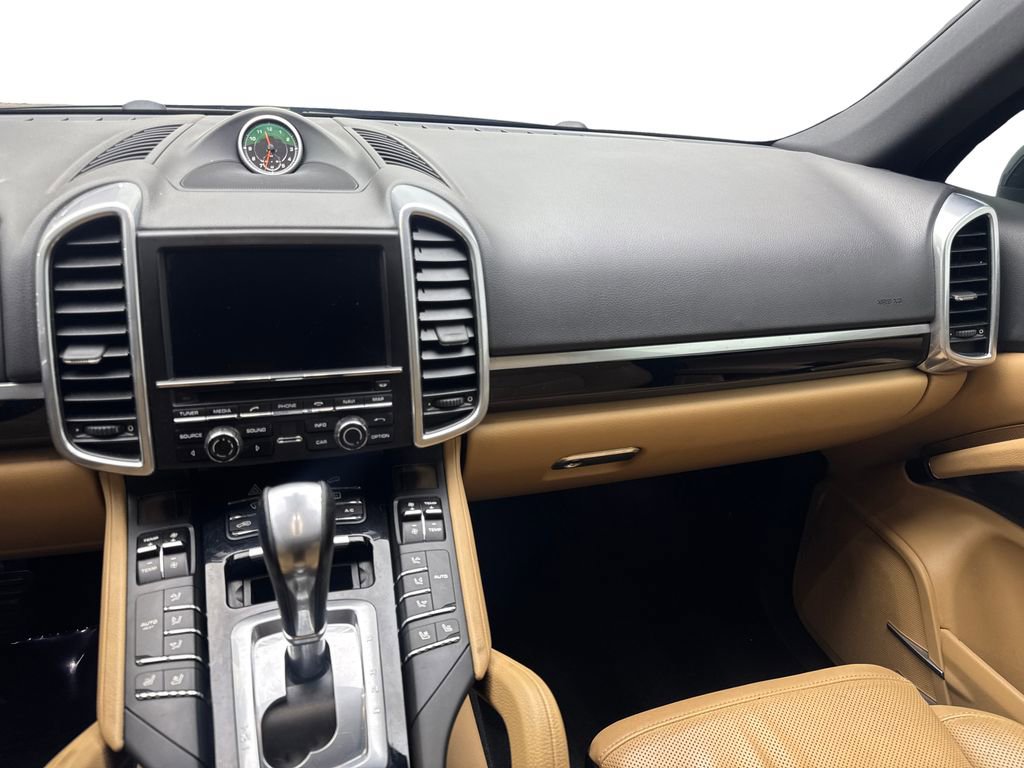 Used 2016 Porsche Cayenne image 53