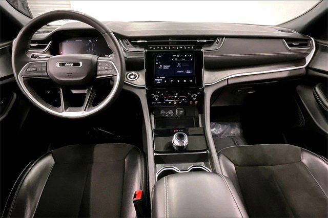 Used 2024 Jeep Grand Cherokee L Laredo image 15