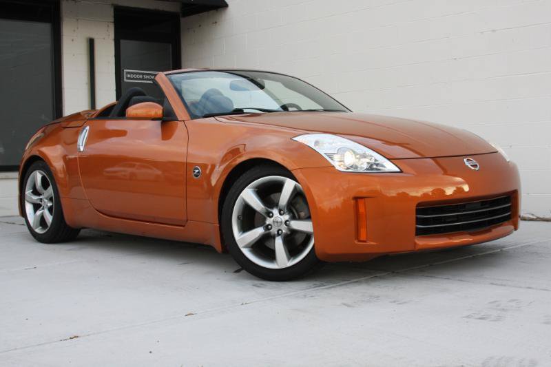 Used 2006 Nissan 350Z Touring RWD image 2