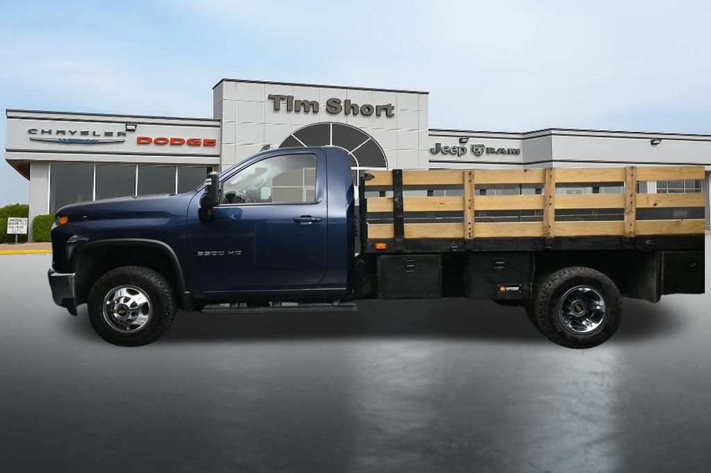 Used 2022 Chevrolet Silverado 3500 LT w/ Convenience Package RWD image 2