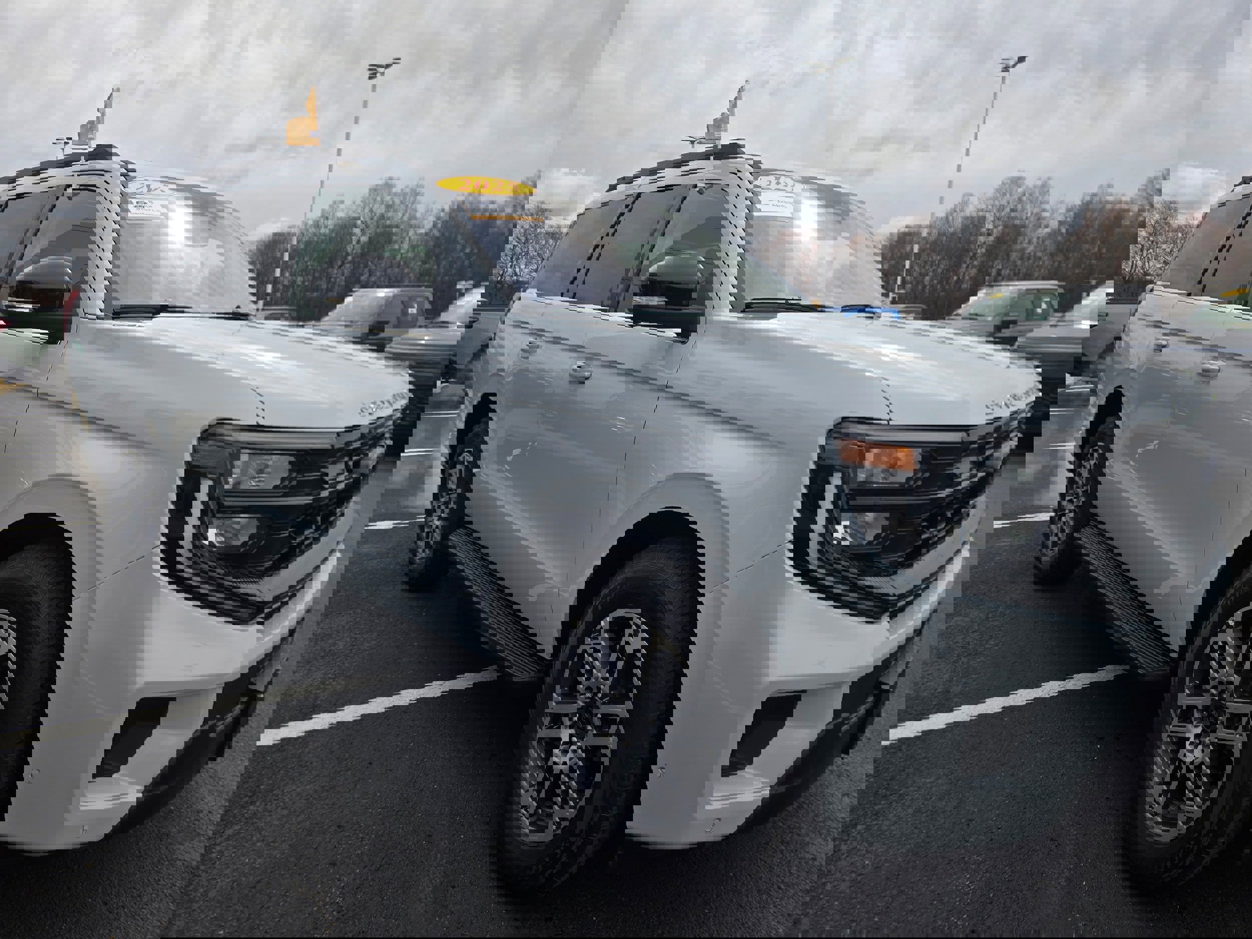 Certified 2025 Ford Expedition Active AWD/4WD image 3