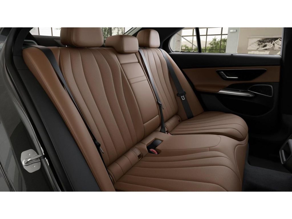 New 2026 Mercedes-Benz E 450 4MATIC Sedan image 5