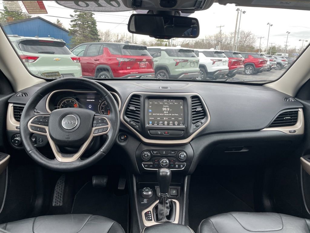 Used 2018 Jeep Cherokee Limited image 12