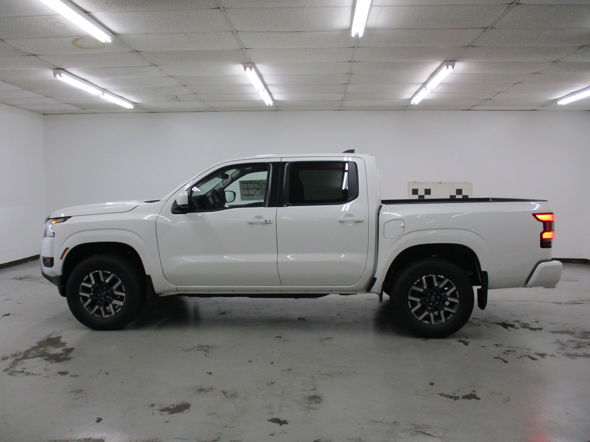 New 2026 Nissan Frontier SV image 2