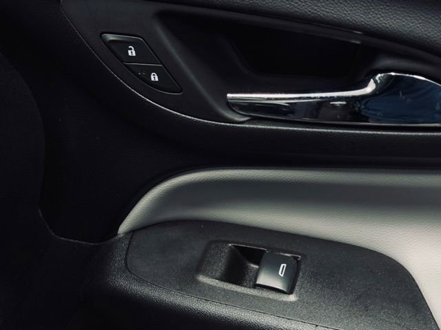 Used 2023 Chevrolet Equinox LT image 16