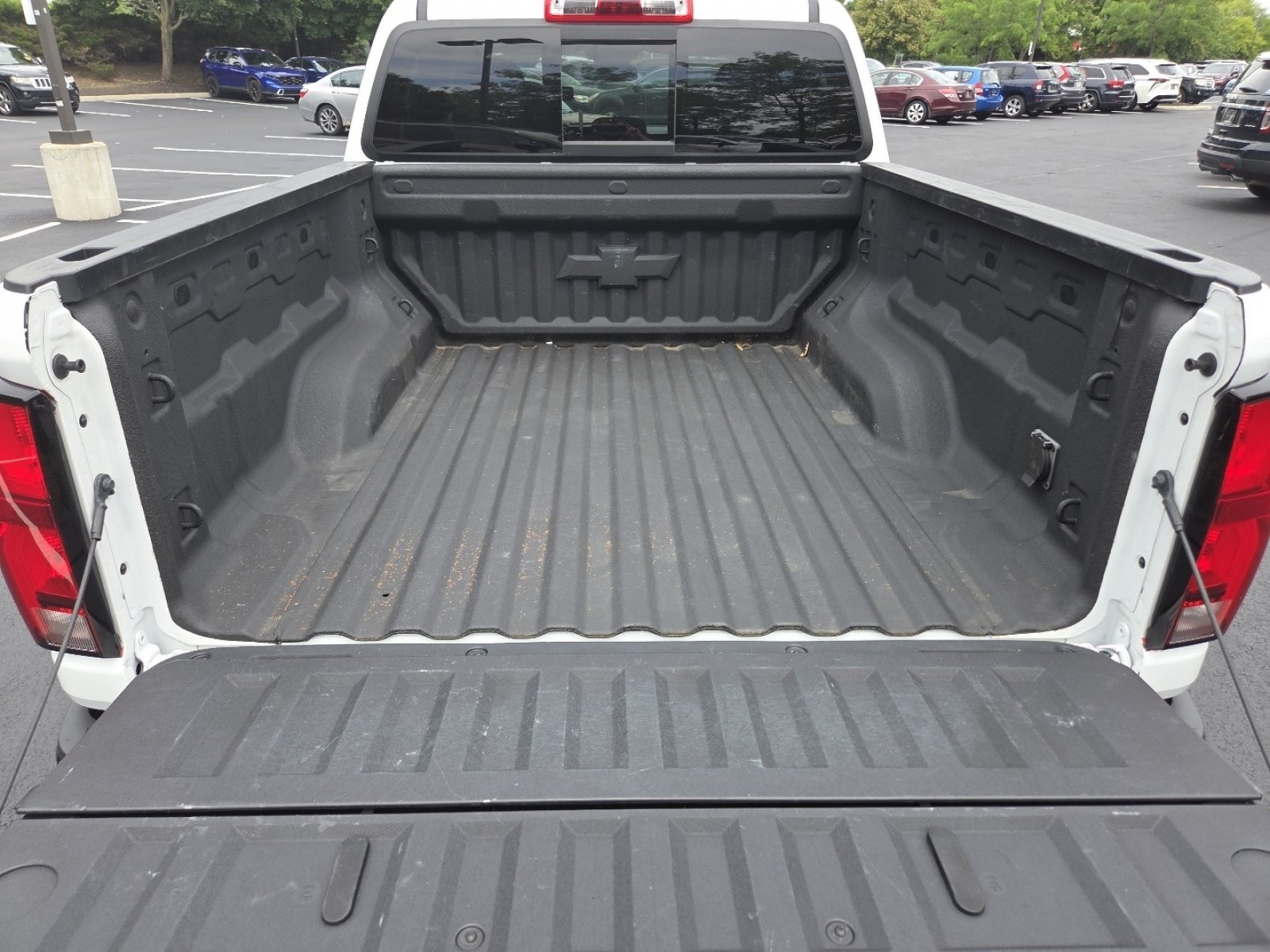 Used 2024 Chevrolet Colorado Z71 w/ Z71 Convenience Package 2 AWD/4WD image 24