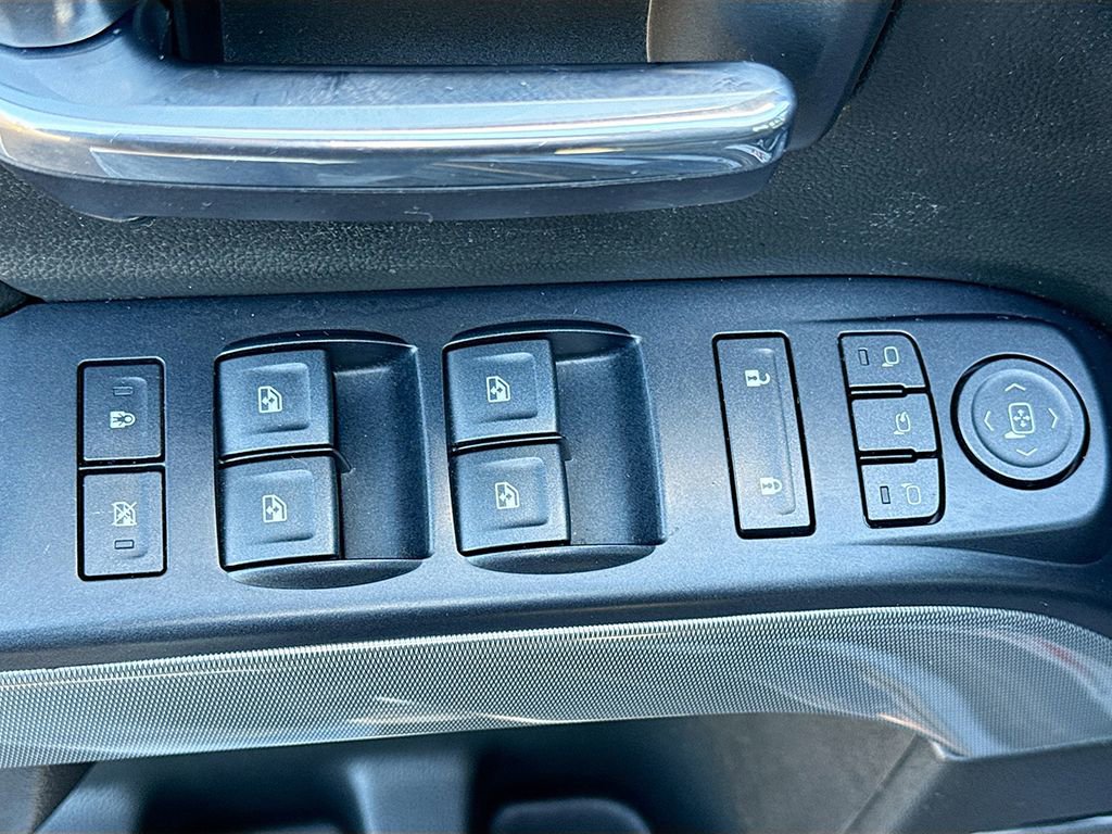 Used 2018 Chevrolet Silverado 1500 LTZ Z71 w/ Centennial Edition image 30