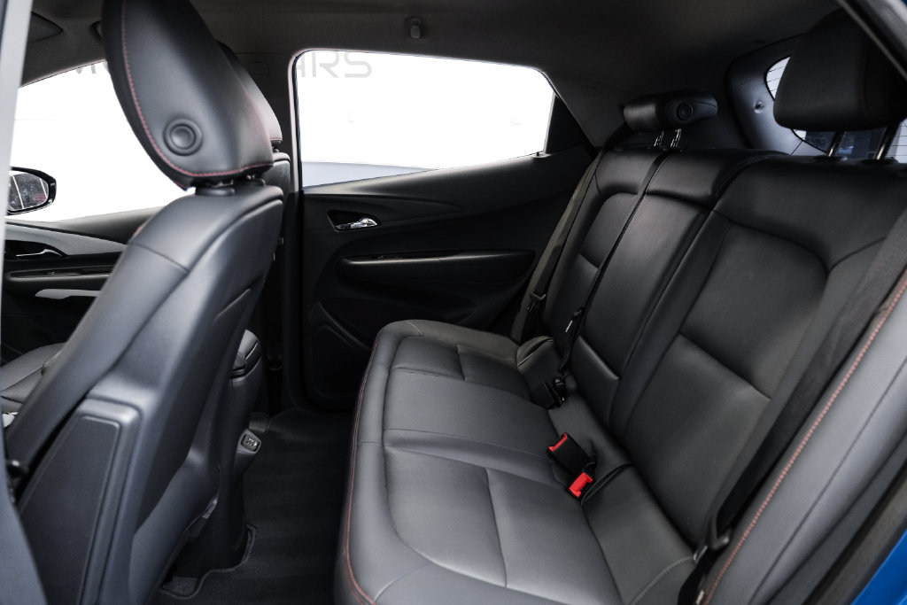 Used 2020 Chevrolet Bolt Premier w/ Infotainment Package FWD image 36