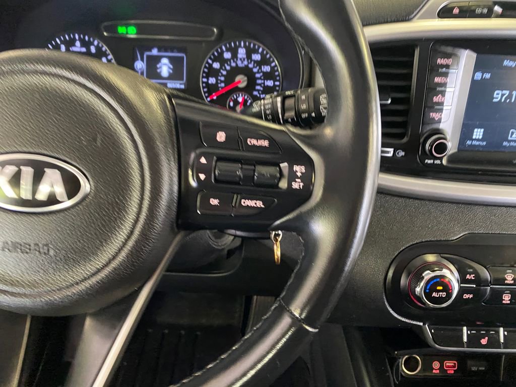 Used 2018 Kia Sorento FWD image 16