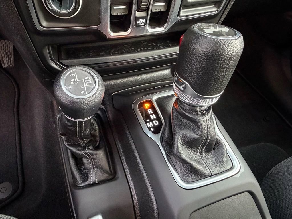 Certified 2025 Jeep Wrangler Unlimited Sahara image 26