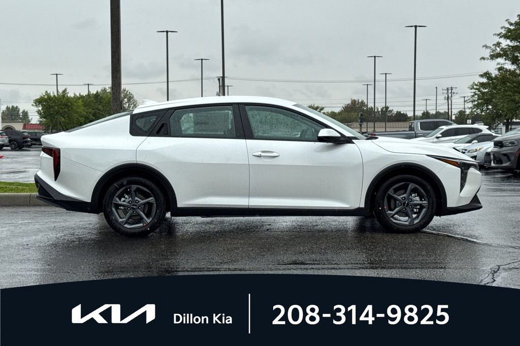 New 2026 Kia K4 FWD image 3
