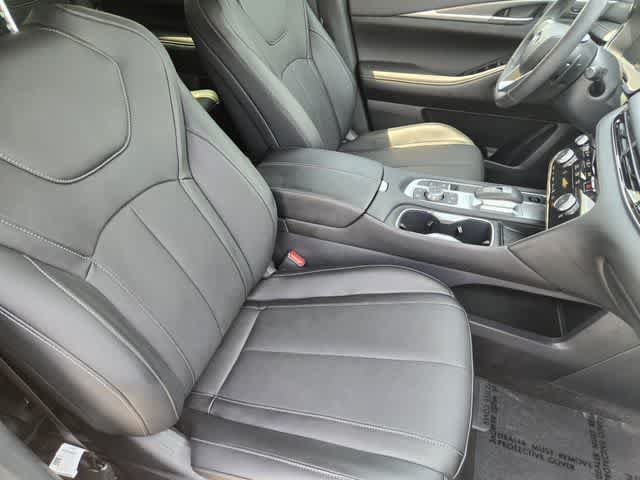 Certified 2027 INFINITI QX60 Luxe w/ Cargo Package FWD image 15