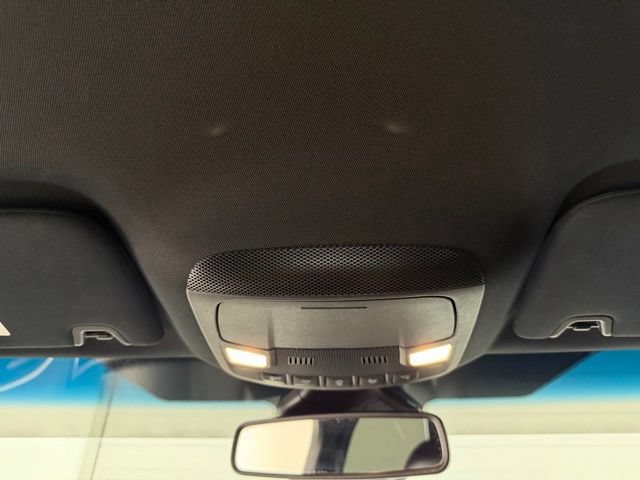 Used 2019 Ford Edge ST w/ Cold Weather Package AWD/4WD image 18