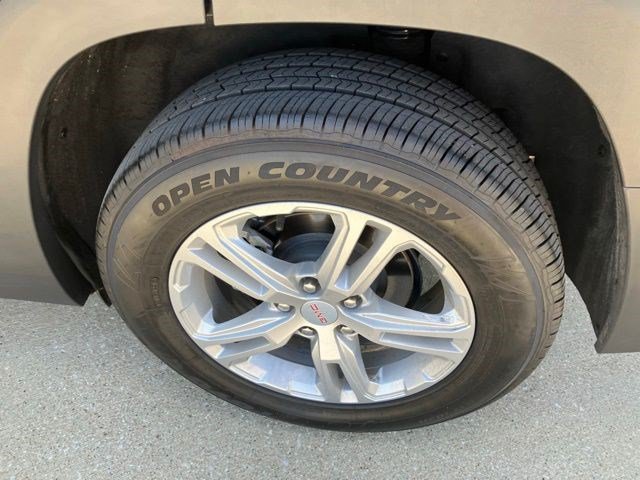 Used 2023 GMC Terrain SLE w/ Driver Convenience Package AWD/4WD image 28