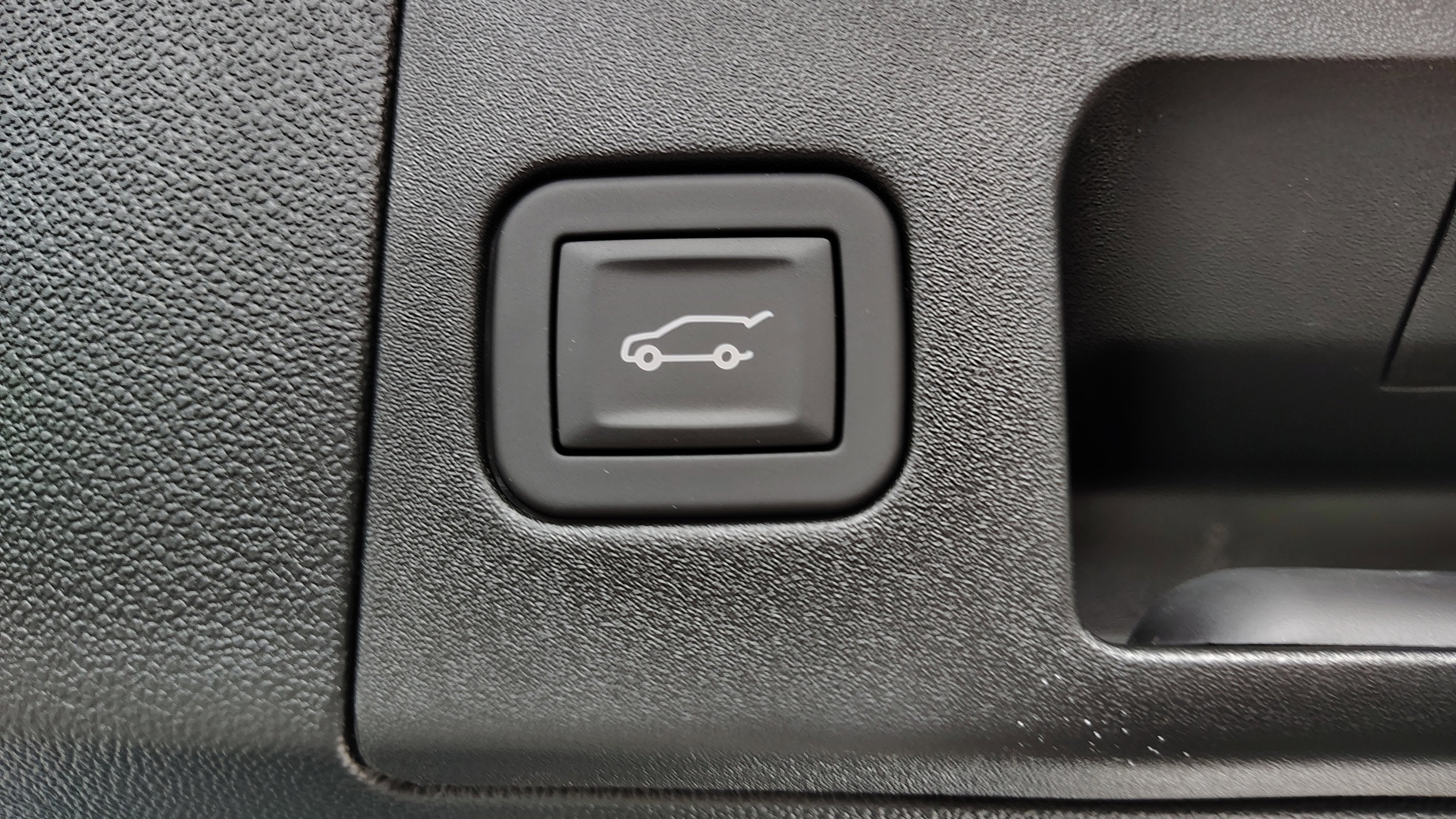 New 2025 Cadillac XT5 Premium Luxury w/ LPO, Floor Liner Package image 44