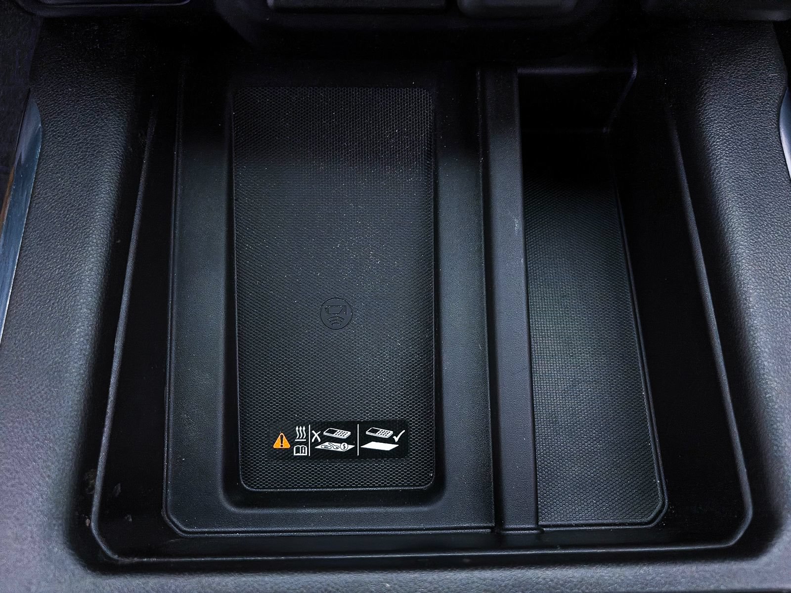 Used 2020 Chevrolet Silverado 1500 High Country w/ Technology Package AWD/4WD image 31