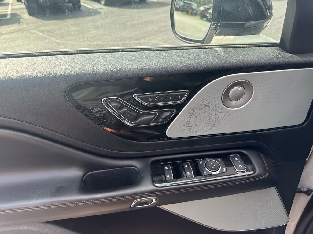 Used 2020 Lincoln Aviator Reserve w/ Equipment Group 201A image 23