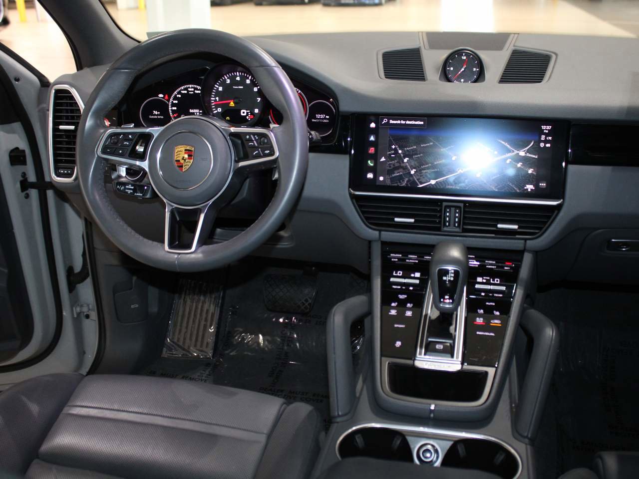 Used 2022 Porsche Cayenne image 18