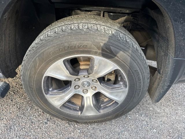 Used 2019 RAM 1500 Laramie AWD/4WD image 8
