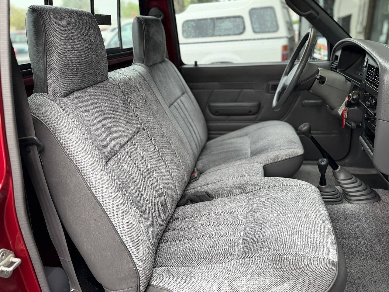 Used 1993 Toyota Pickup Deluxe AWD/4WD image 24