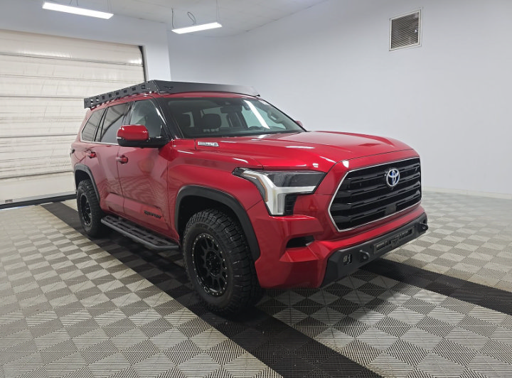 Used 2023 Toyota Sequoia SR5 w/ SR5 Premium Package AWD/4WD image 31