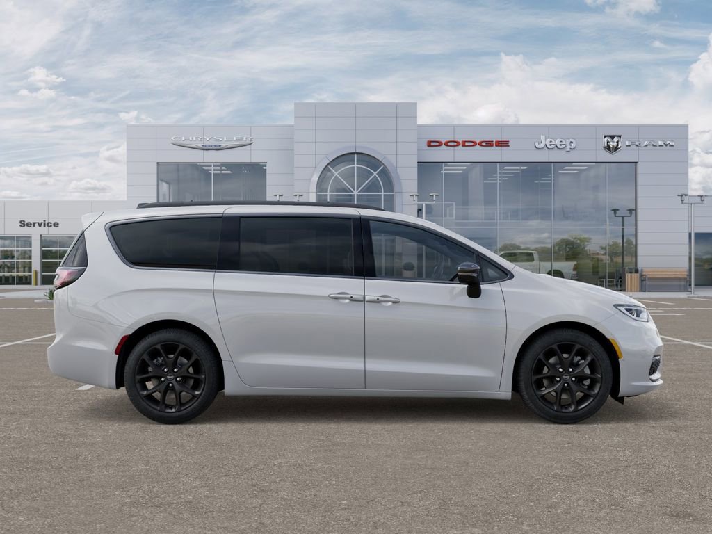 New 2026 Chrysler Pacifica Limited w/ S Appearance Package AWD/4WD image 22