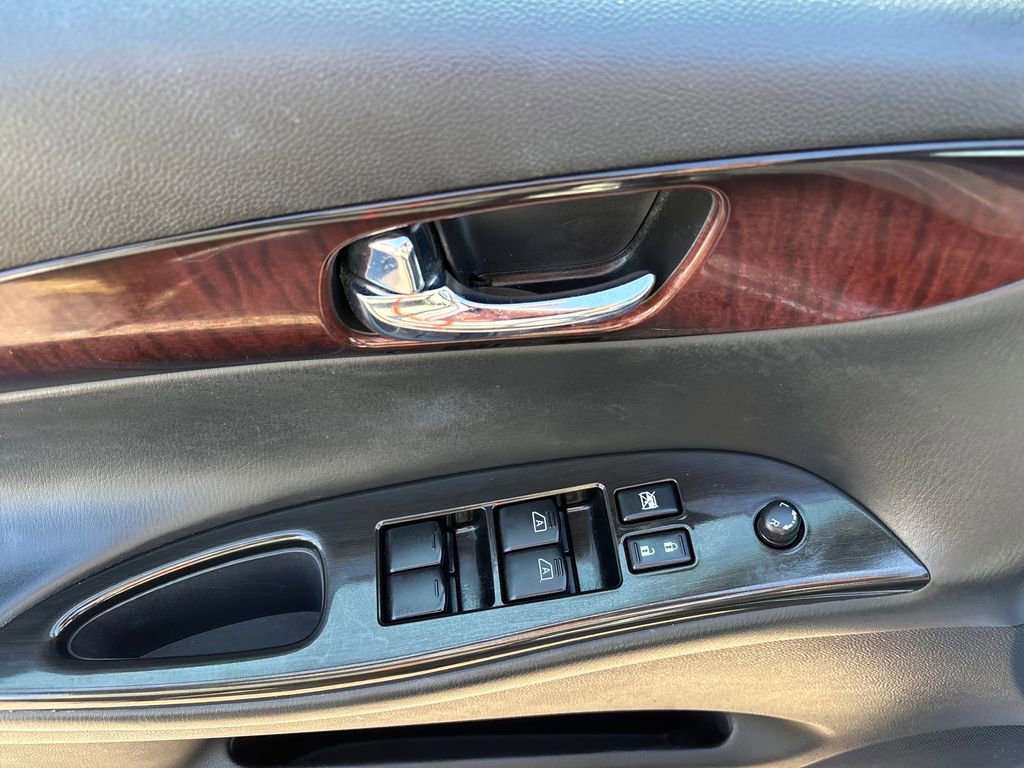 Used 2012 INFINITI EX35 Journey w/ Premium Pkg image 17