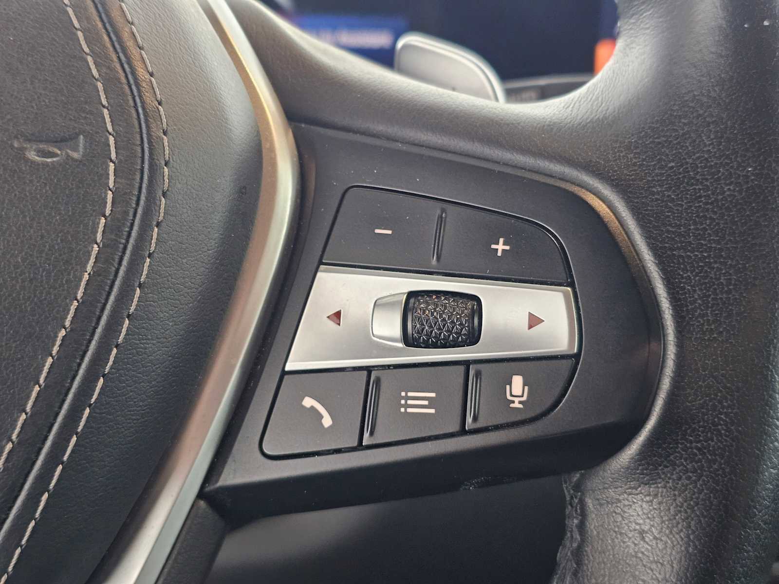 Used 2024 BMW X5 xDrive50e image 28