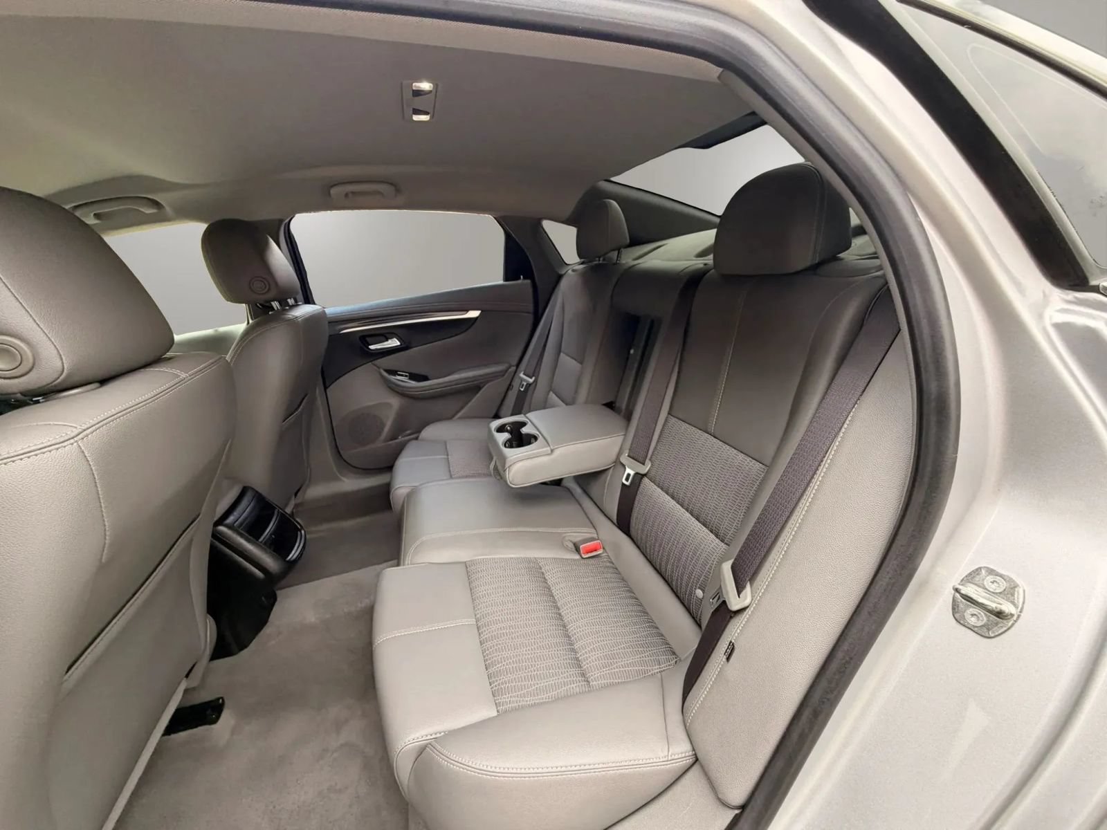 Used 2019 Chevrolet Impala LS FWD image 21