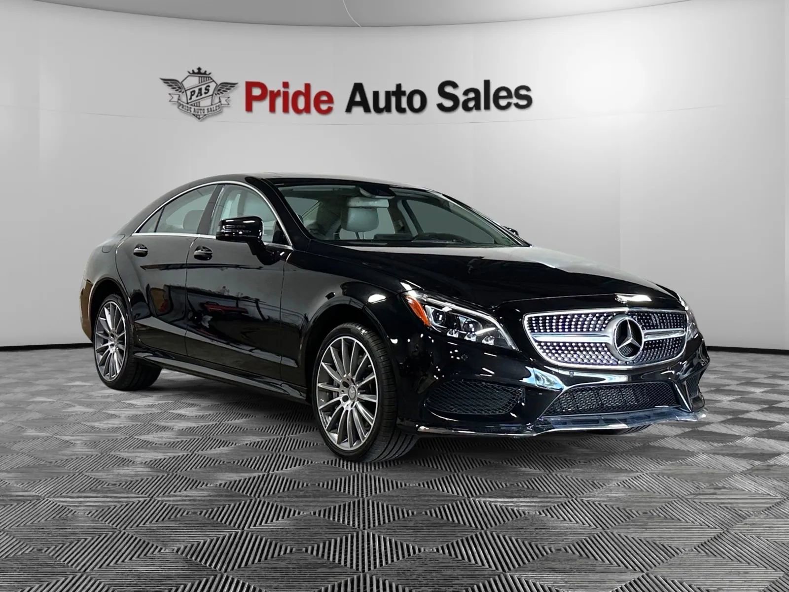 Used 2016 Mercedes-Benz CLS 550 4MATIC image 3