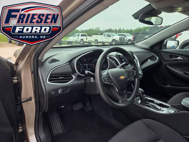 Used 2025 Chevrolet Malibu LT FWD image 11