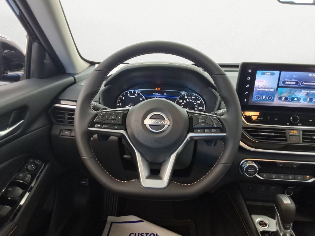 Used 2025 Nissan Altima 2.5 SR w/ SR Premium Package FWD image 14