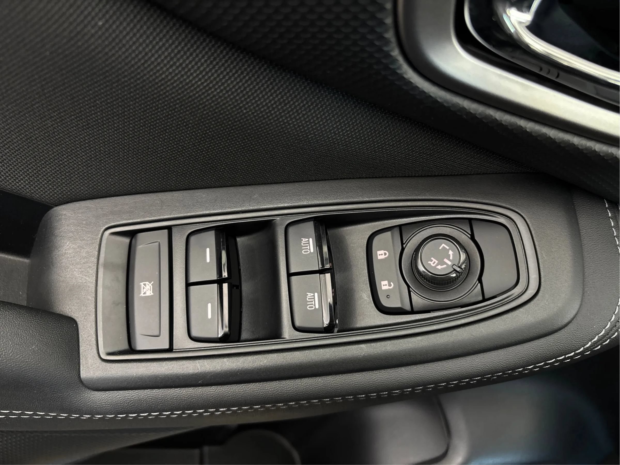 Used 2024 Subaru Forester Premium AWD/4WD image 40