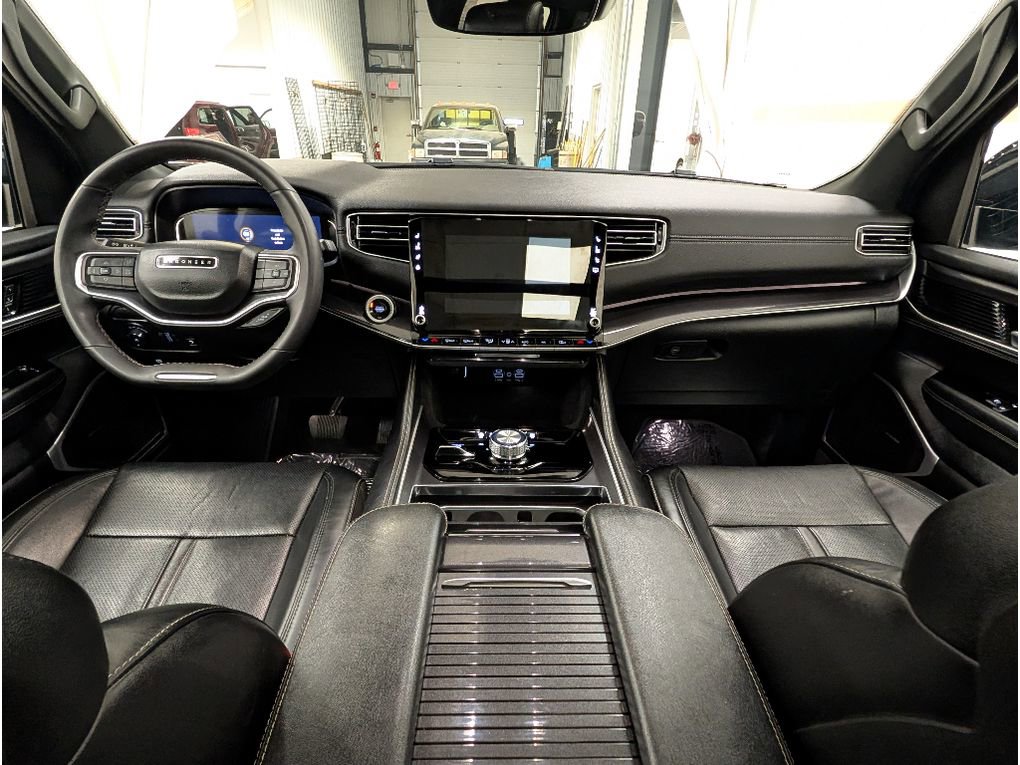 Used 2024 Jeep Wagoneer Series I w/ Premium Group I image 9