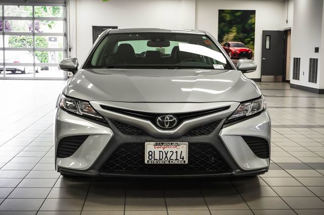 Used 2019 Toyota Camry SE w/ Audio Package FWD image 4