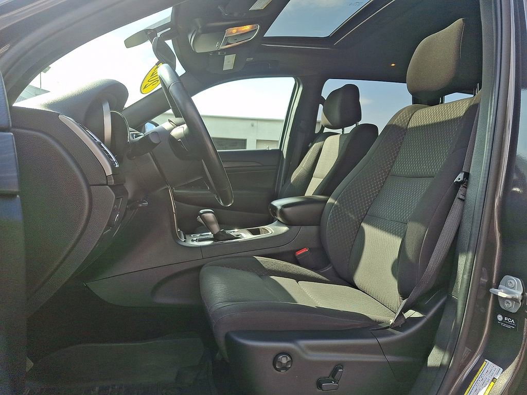 Used 2021 Jeep Grand Cherokee Laredo image 13